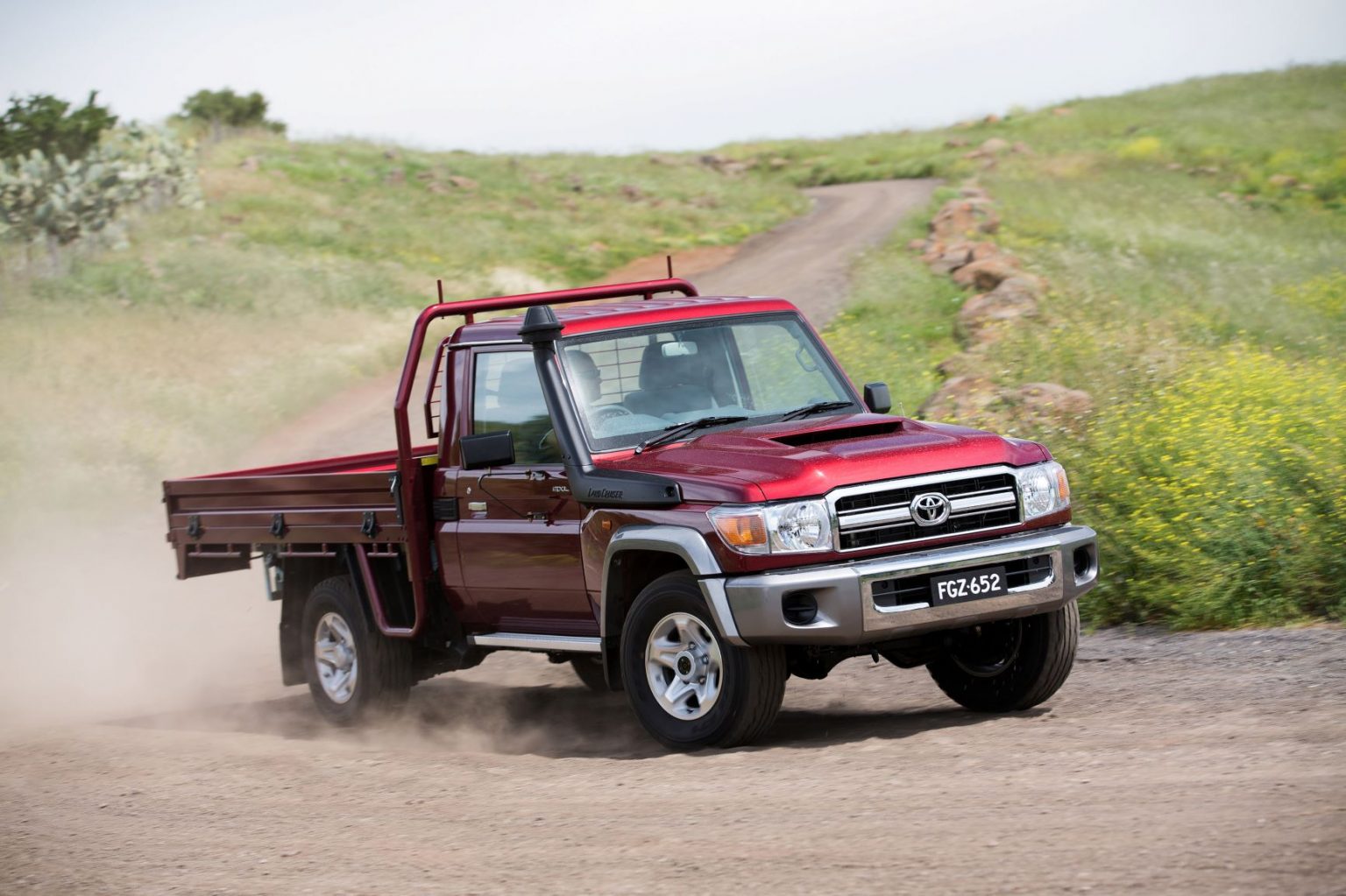 Toyota improves safety, increases payload for LandCruiser 70 Series ...